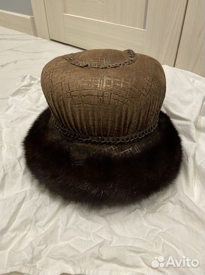 Шапка женская кожаная с норковым мехом