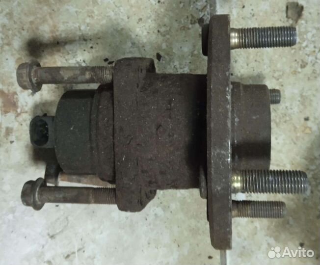 Ступица задняя правая Chevrolet Lacetti