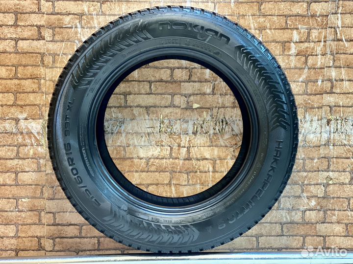 Nokian Tyres Hakkapeliitta 8 215/60 R16