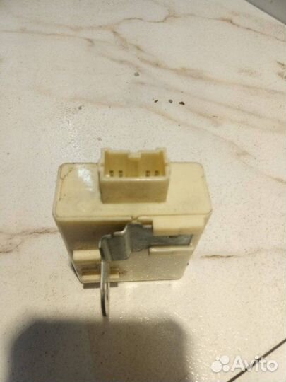 Блок управления полным приводом Mitsubishi Pajero