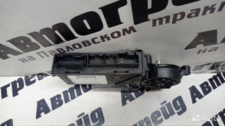 Мотор стеклоподъемника задний правый Volkswagen