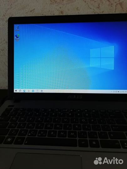Ноутбук Asus X550C