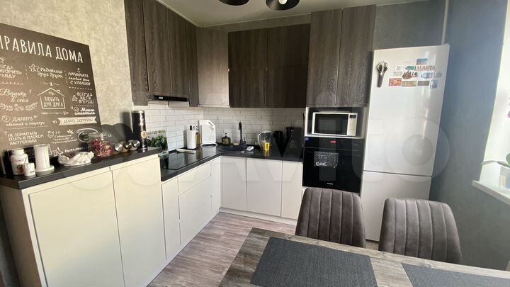 3-к. квартира, 80 м², 15/17 эт.