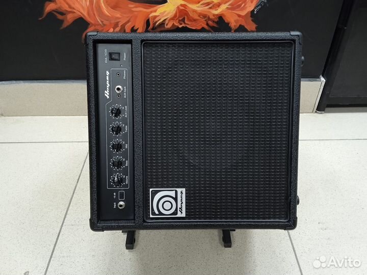 Комбо для бас-гитары Ampeg BA-108v2 новый