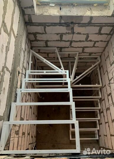 Перила деревянные с монтажем