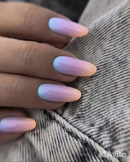 Модель на наращивание ногтей