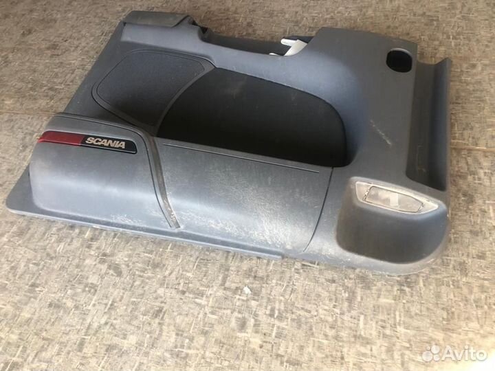 1486792 Обшивка двери левая Scania 5-series