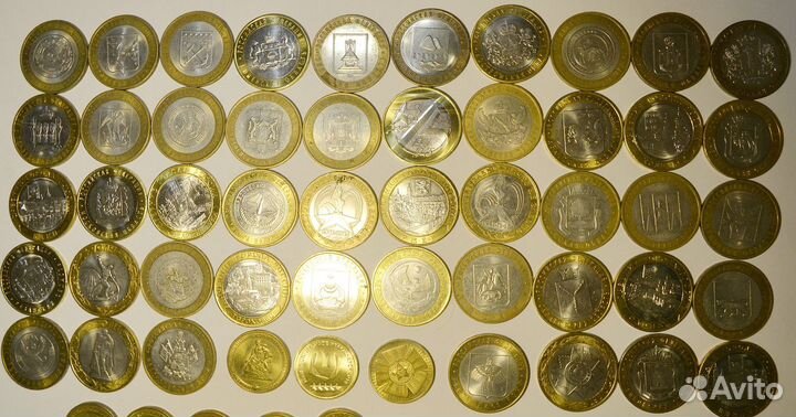 Коллекция 10-рублевых монет биметалл и гвс. 100 шт