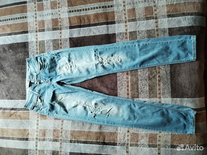 Джинсы женские 3 штуки