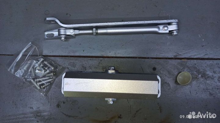 Доводчик дверной DL77