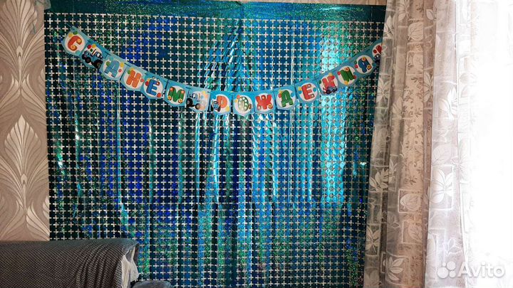 Фотозона на день рождения в стиле Синий трактор