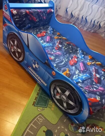 Детская кровать машинка