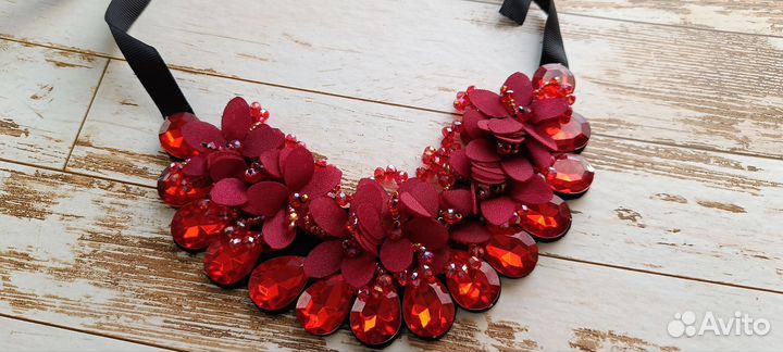 Колье. Украшение на шею