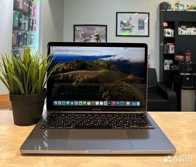 Apple MacBook Pro 13 - 2020, M1, Space Gray, 8-256