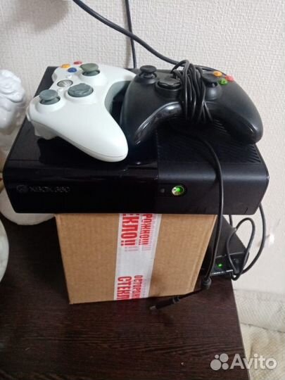 Продаётся Xbox 360 E 68 игр
