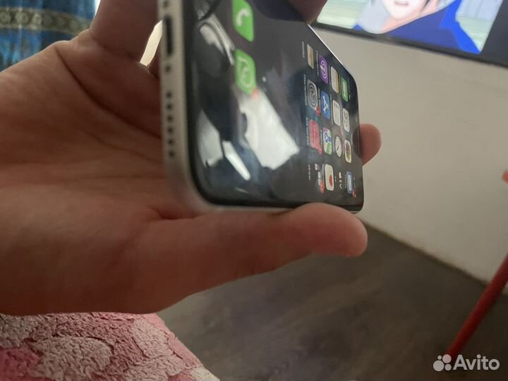 Телефон iPhone se 2020