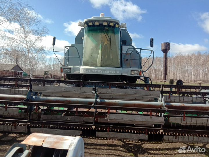 Комбайн Ростсельмаш Vector, 2005