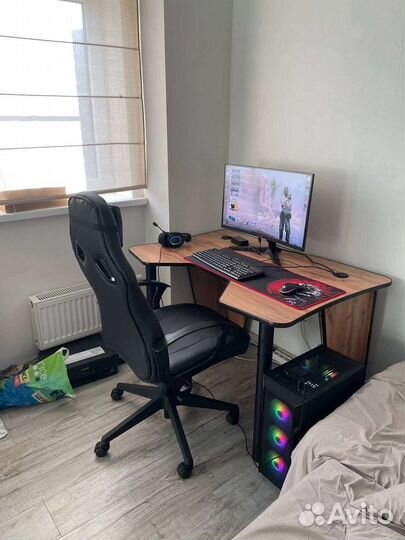 Геймерские компьютерные столы. Доставка