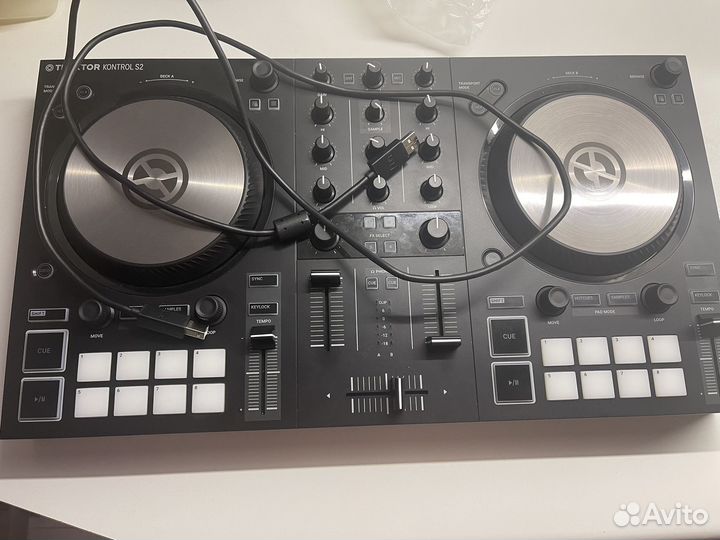 Native Instruments Traktor Kontrol S2 MK3