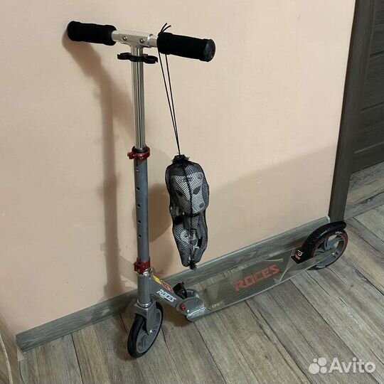 Самокат взрослый + полный комплект защиты