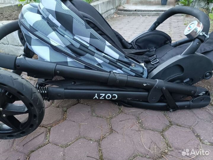 Прогулочная коляска