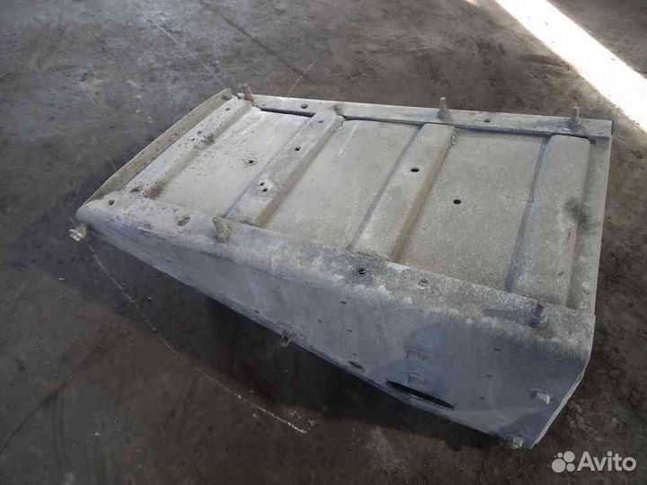 Ящик аккумуляторный International