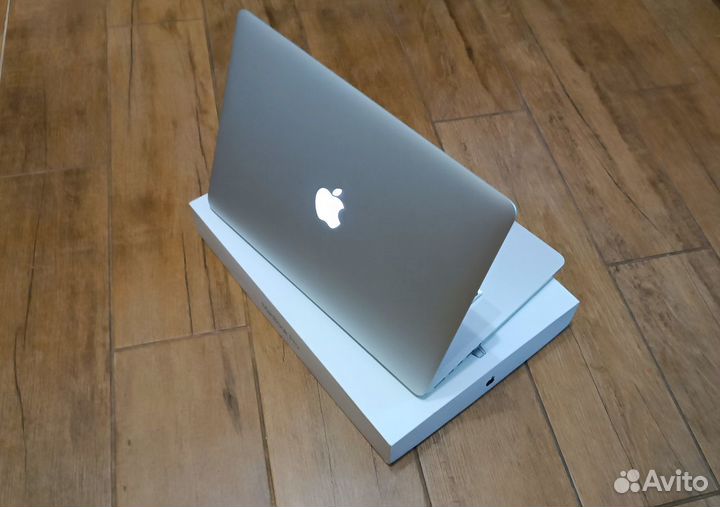 Macbook Pro 15 2015 i7/16gb/ssd512/R9-M370X