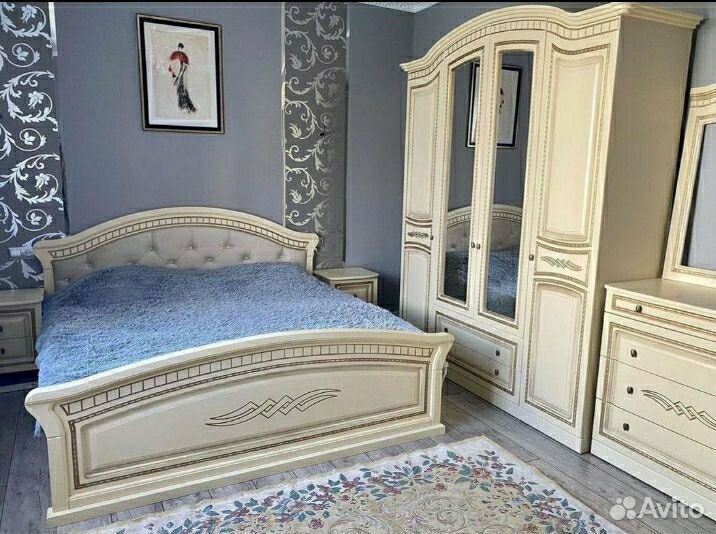 Спальный гарнитур
