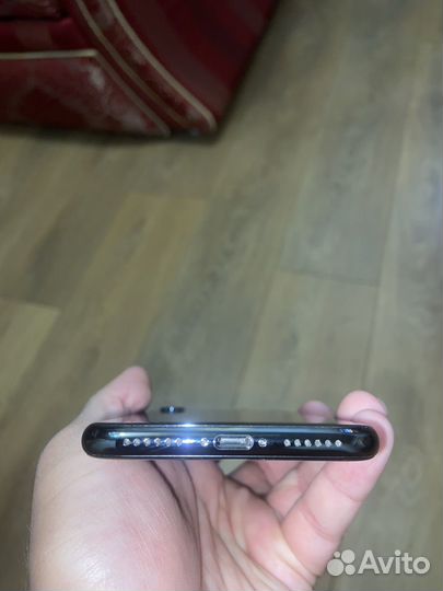 iPhone X, 64 ГБ