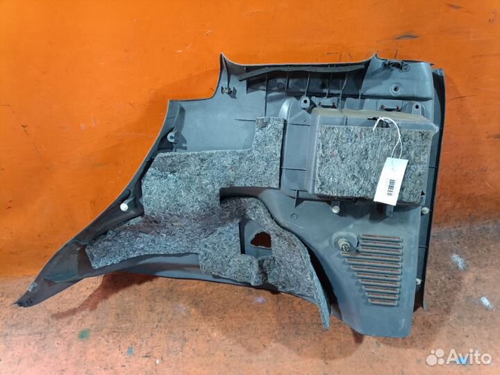 Обшивка багажника задняя левая нижняя Toyota Rav4 ACA21W