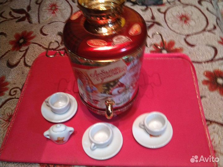 Чашки и самовар СССР