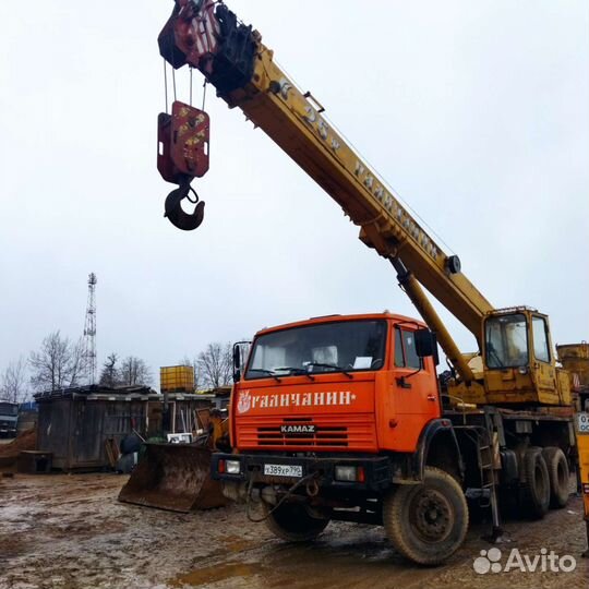 Требуется водитель на автокран
