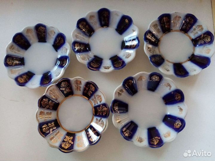 Розетки фарфор