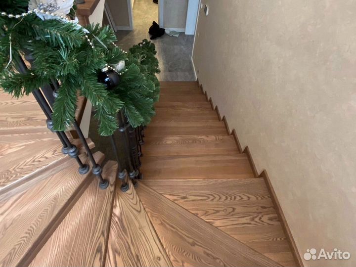 Лестница Ясень