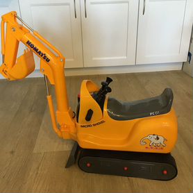 Bruder Мини Экскаватор JCB Micro 8010 CTS и рабочий 62002