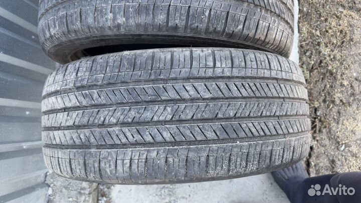 Goodyear EfficientGrip 245/45 R19