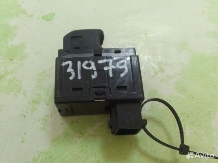 Кнопка стеклоподъемника SsangYong Rexton