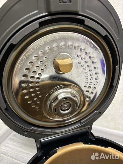 Мультиварка bork u700