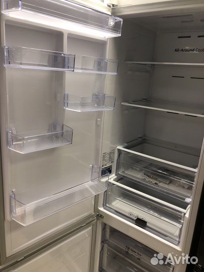 Холодильник Samsung-RB37A5400WW