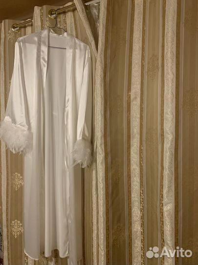 Халат женский с перьями