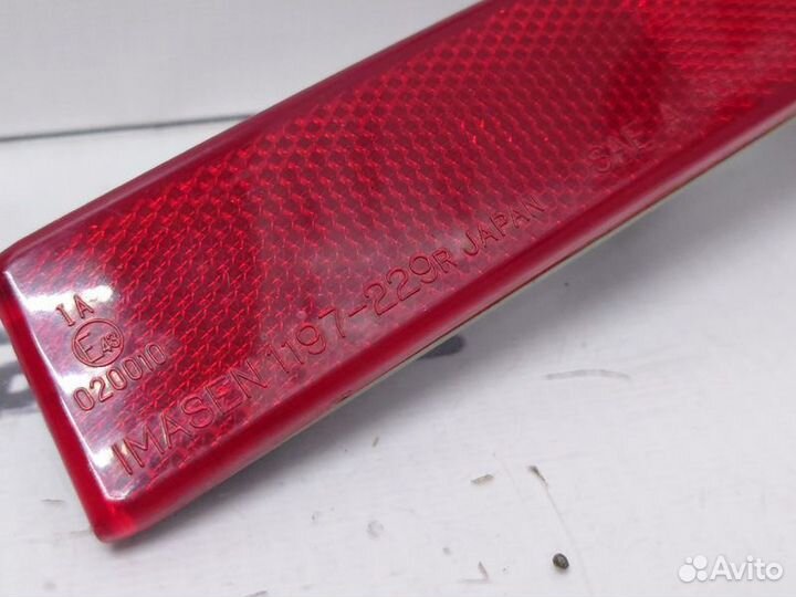 Отражатель задний Mitsubishi Lancer X (2007—2010)