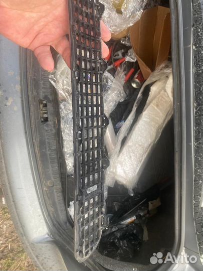 Решетка омывателя 51137075324 стекла бмв е46