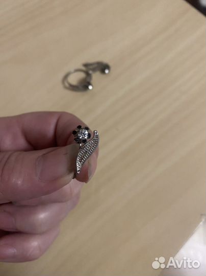 Серебряные серьги и кольцо