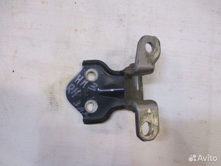 Петля двери задней левой нижняя Hyundai Sonata 4
