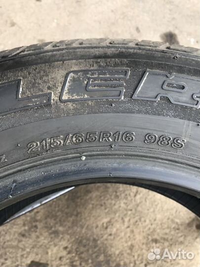 Bridgestone Dueler H/T 688 215/65 R16