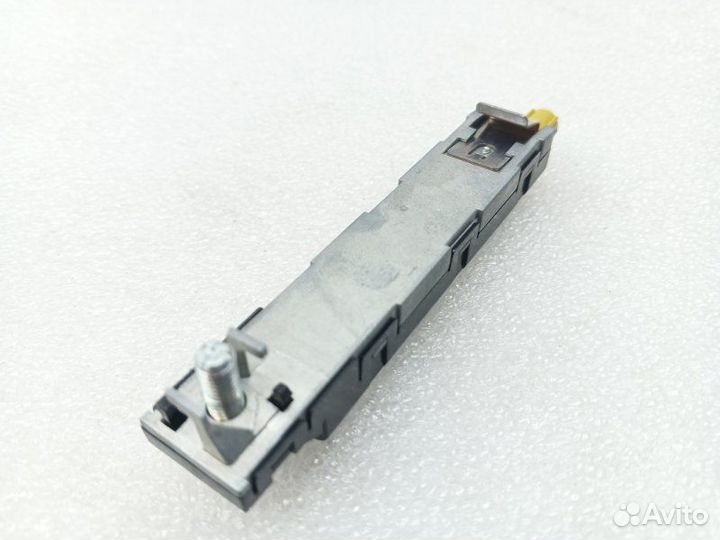 Антенна задняя правая Volkswagen Tiguan 2 1.6D DGD