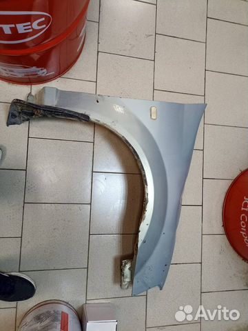 Крыло правое renault logan