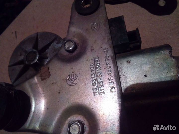 Задний редуктор дворника.Шевроле нива