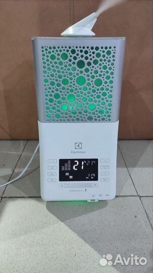 Увлажнитель воздуха Electrolux EHU-3815D