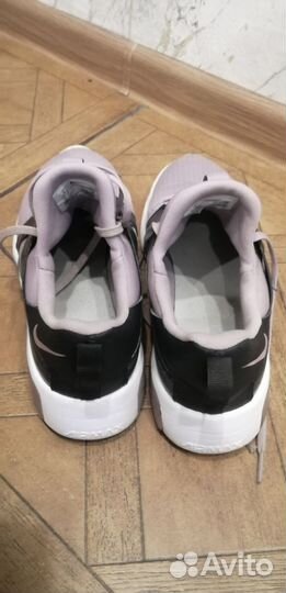 Кроссовки nike 39